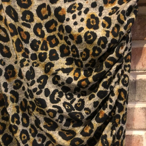 Jun & Ivy Made in USA Sz L Leopard Print LS Midi Dress Chic - Picture 3 of 8